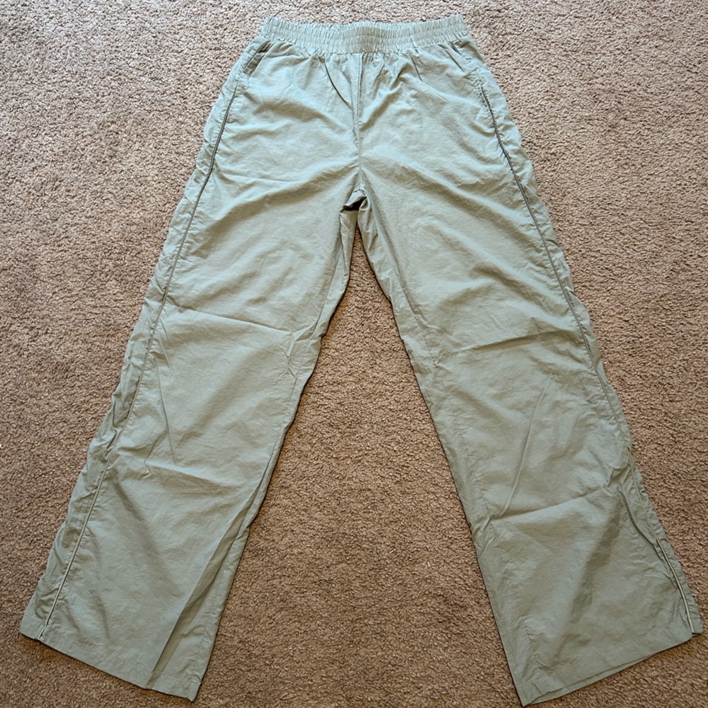 PrettyLittleThing Light Grey Windbreaker Pants